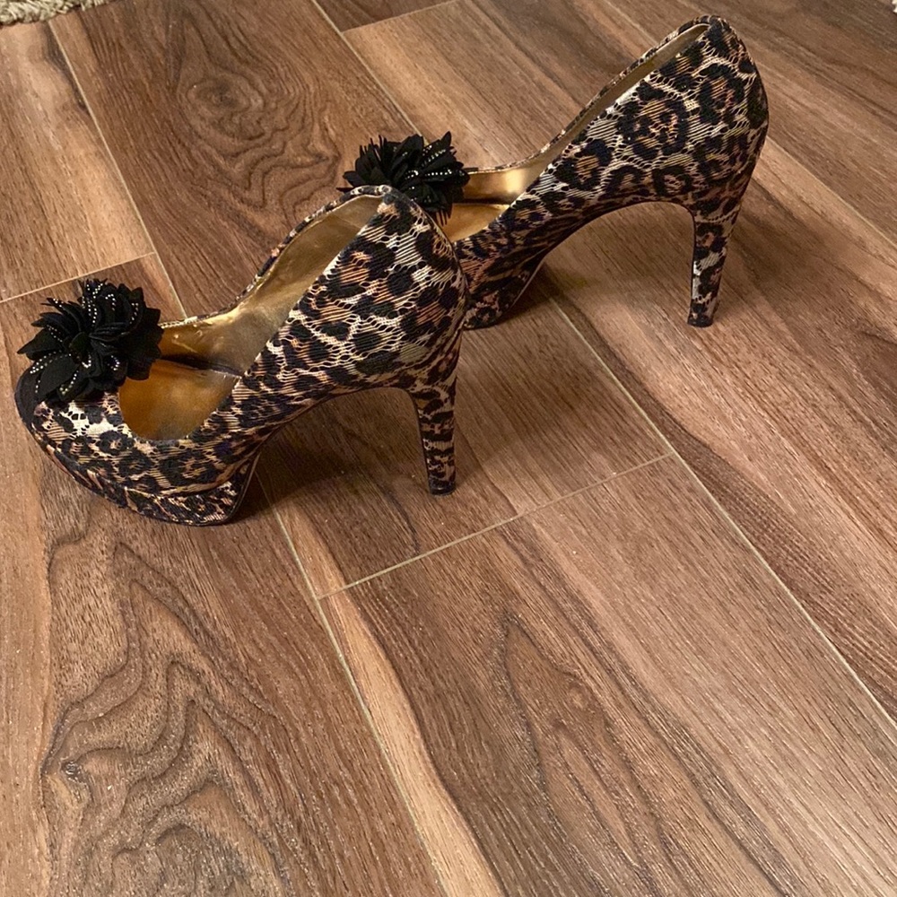 Very sexy Reba Peep toe pump